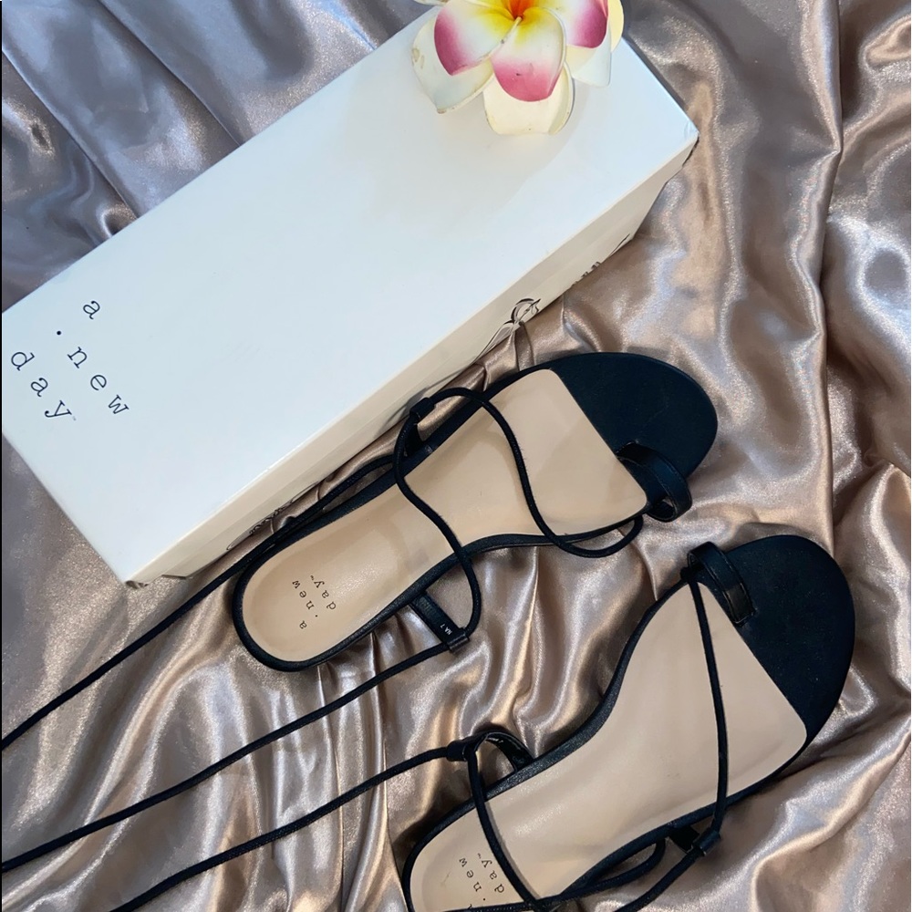 Black Strapped self-tie sandals